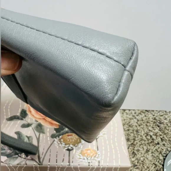 Coach Gray Leather Wristlet EUC - Picture 4 of 5